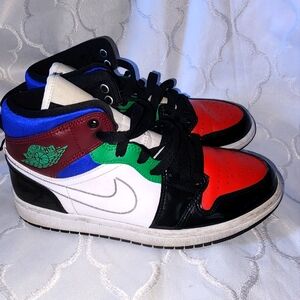 👟 Jordan Women’s Air Jordan 1 Mid SE “Multicolor” (DB5454-001) – Size 7